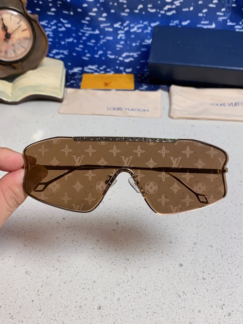 ルイヴィトンサングラス内部構造